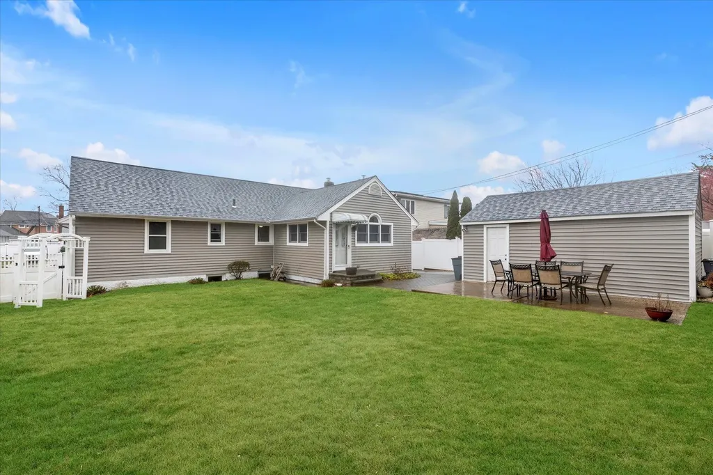 903 Alan Drive Wantagh NY 11793