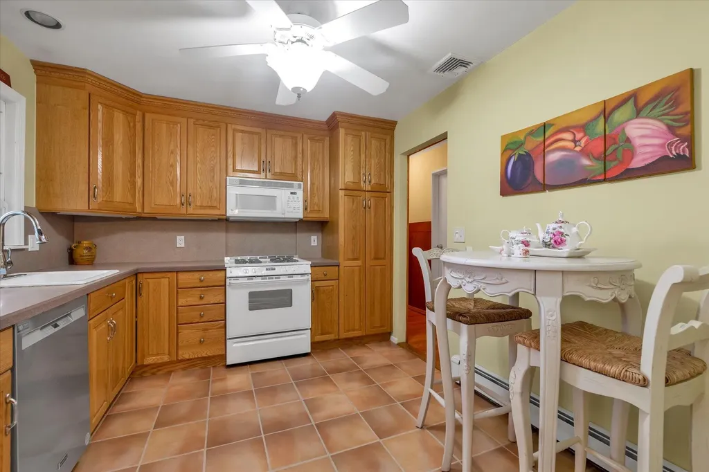 903 Alan Drive Wantagh NY 11793