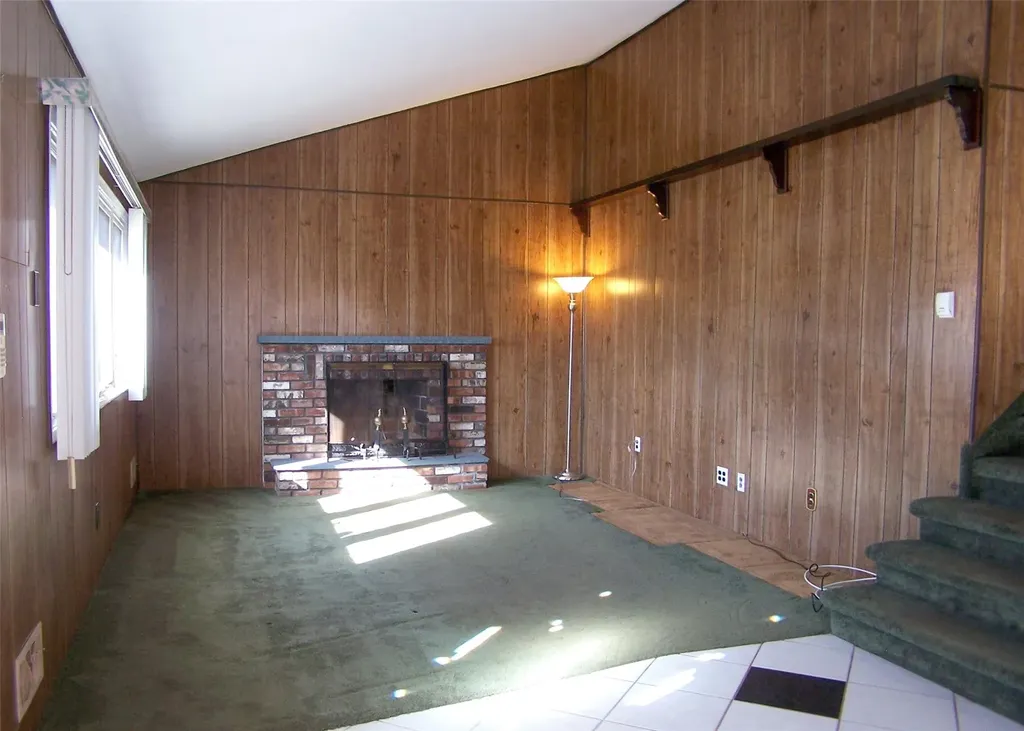 1343 Thompson Drive Bay Shore NY 11706