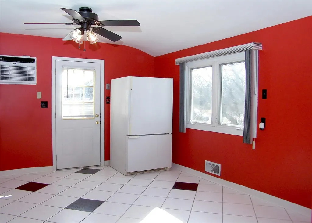 1343 Thompson Drive Bay Shore NY 11706