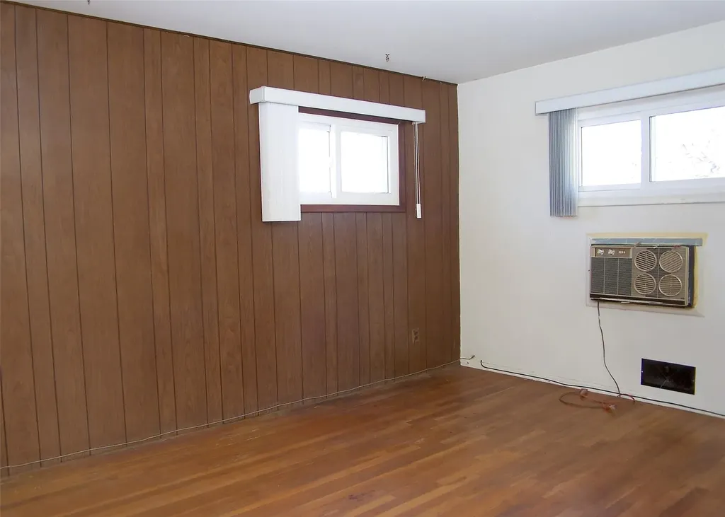 1343 Thompson Drive Bay Shore NY 11706