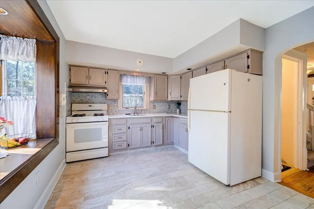 8 Hillside Avenue Suffern NY 10901