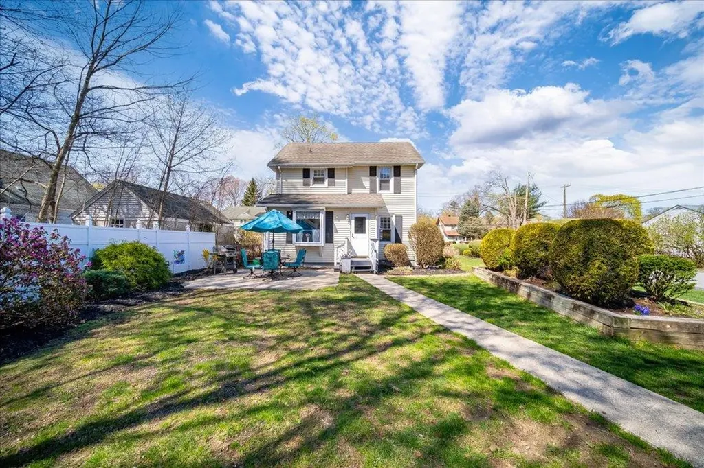 8 Hillside Avenue Suffern NY 10901