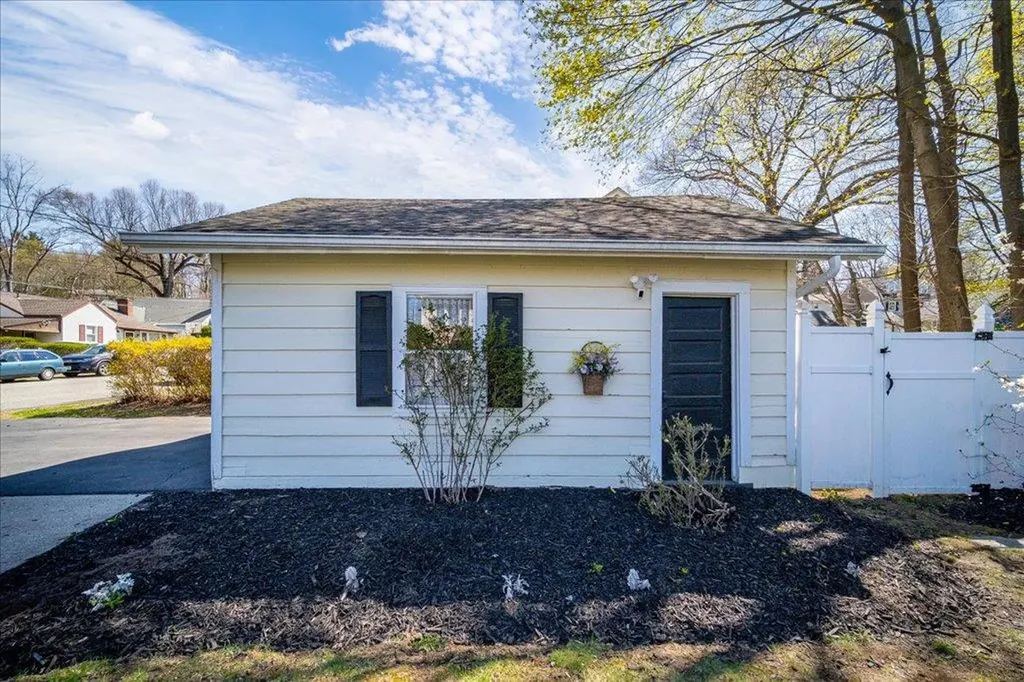 8 Hillside Avenue Suffern NY 10901