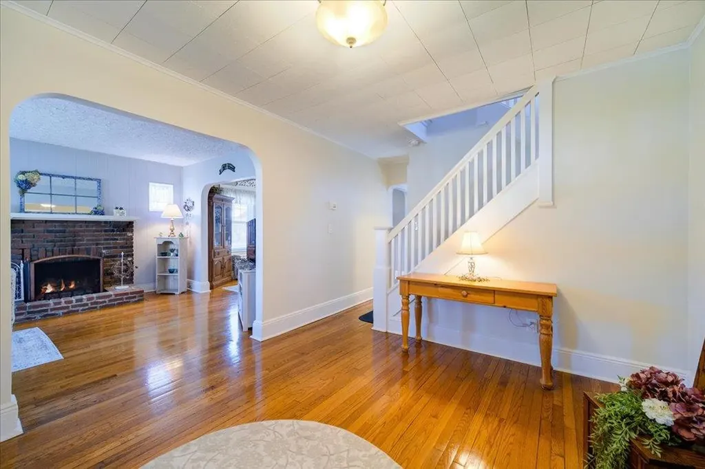 8 Hillside Avenue Suffern NY 10901