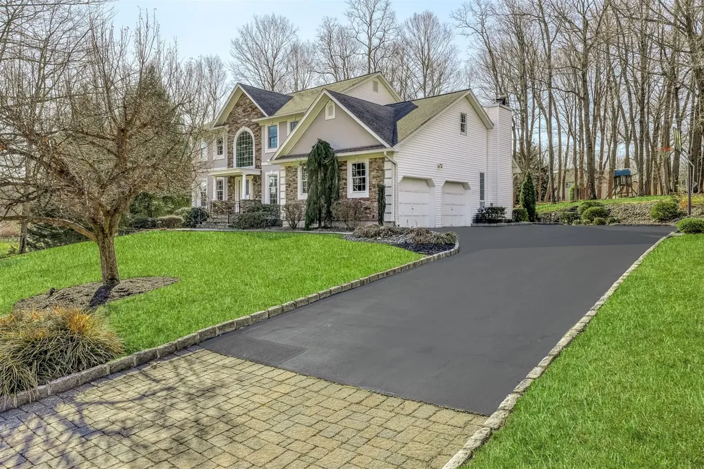 2 Mills Road Suffern NY 10901
