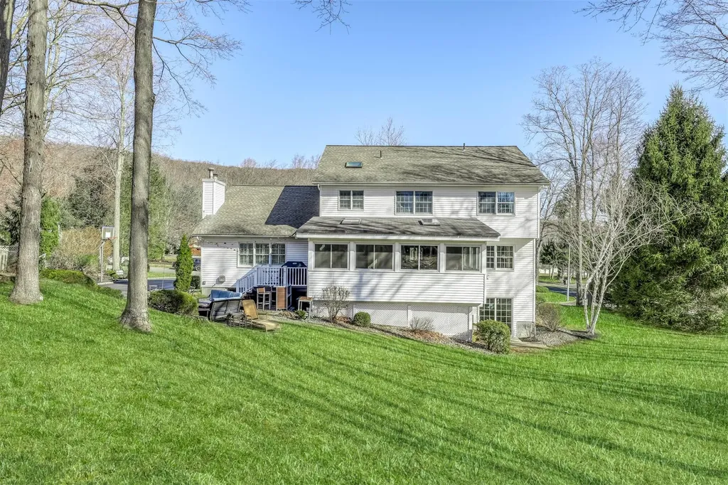 2 Mills Road Suffern NY 10901