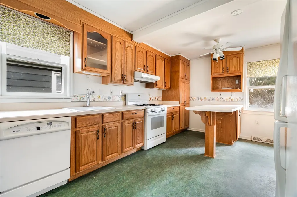 17 Parkwood Boulevard Poughkeepsie NY 12603