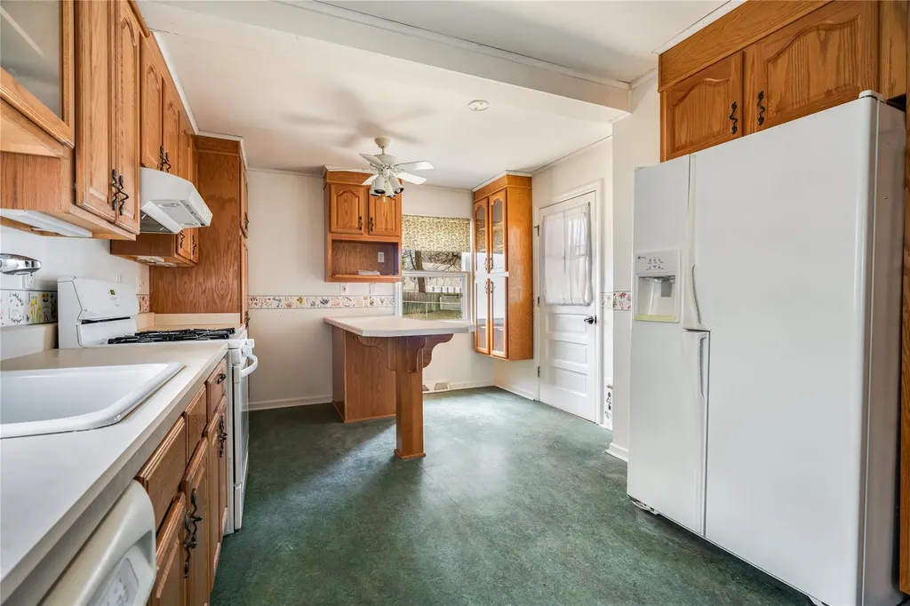17 Parkwood Boulevard Poughkeepsie NY 12603