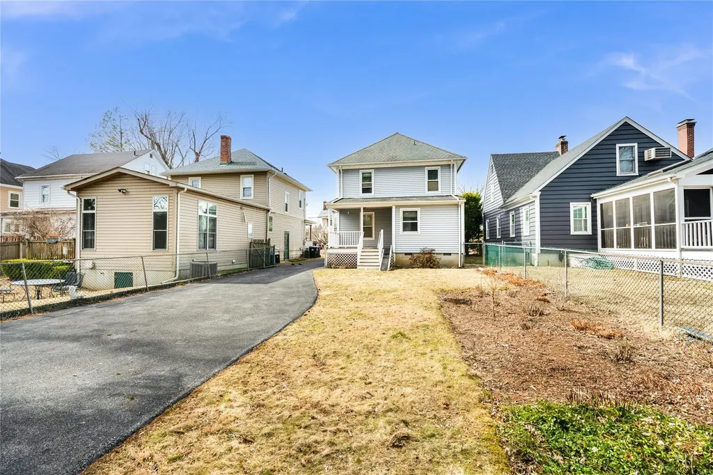 17 Parkwood Boulevard Poughkeepsie NY 12603