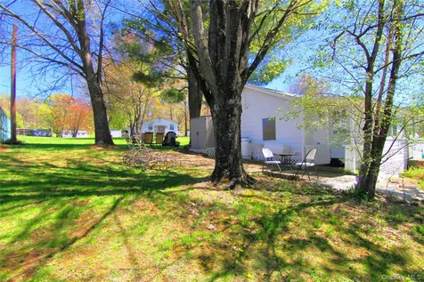 11 Hibiscus Circle Hopewell Junction NY 12533