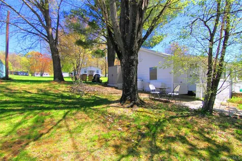 11 Hibiscus Circle Hopewell Junction NY 12533