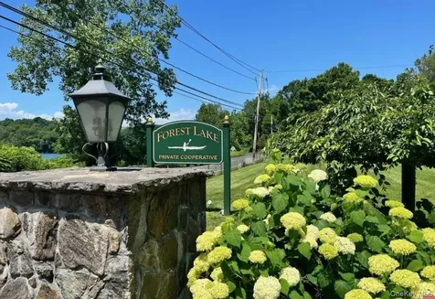 11 Hibiscus Circle Hopewell Junction NY 12533