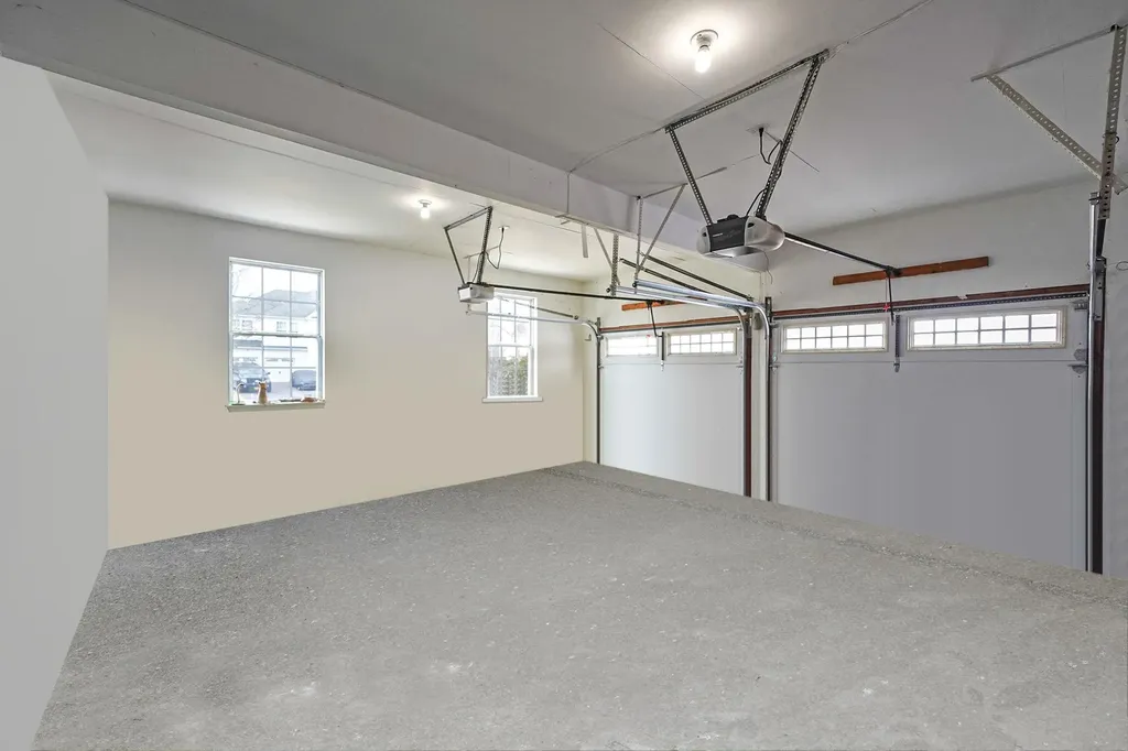 23 Williamsburg Way Yaphank NY 11980