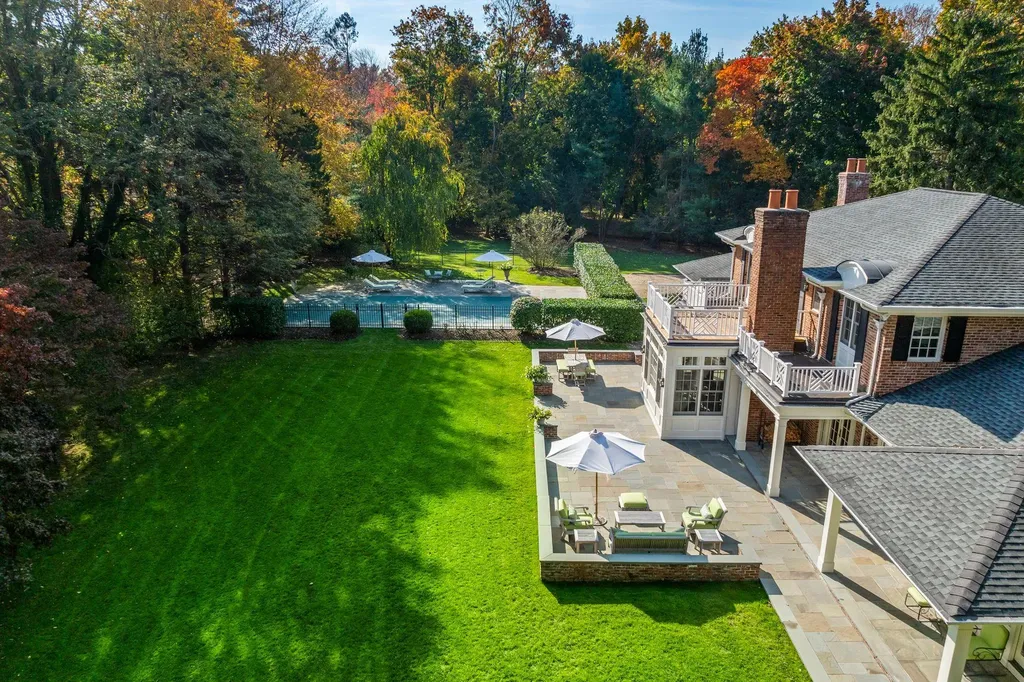 30 Underhill Road Locust Valley NY 11560