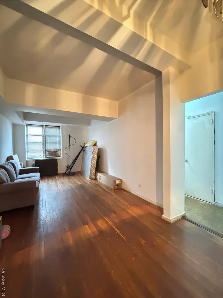 740 E 232 Street Bronx NY 10466