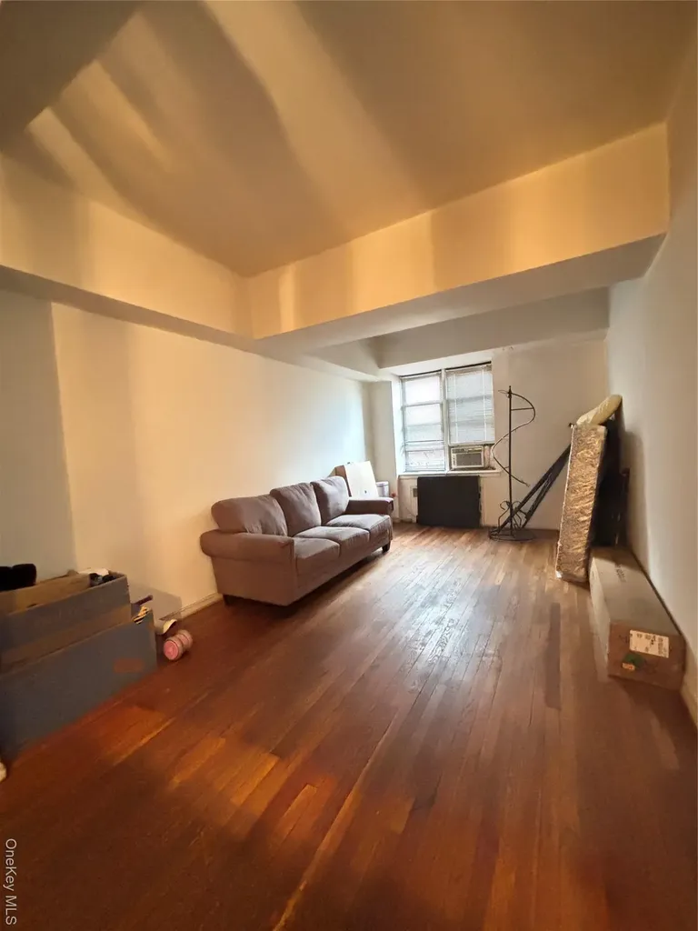 740 E 232 Street Bronx NY 10466