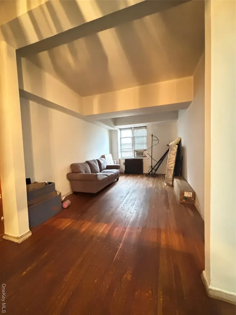 740 E 232 Street Bronx NY 10466