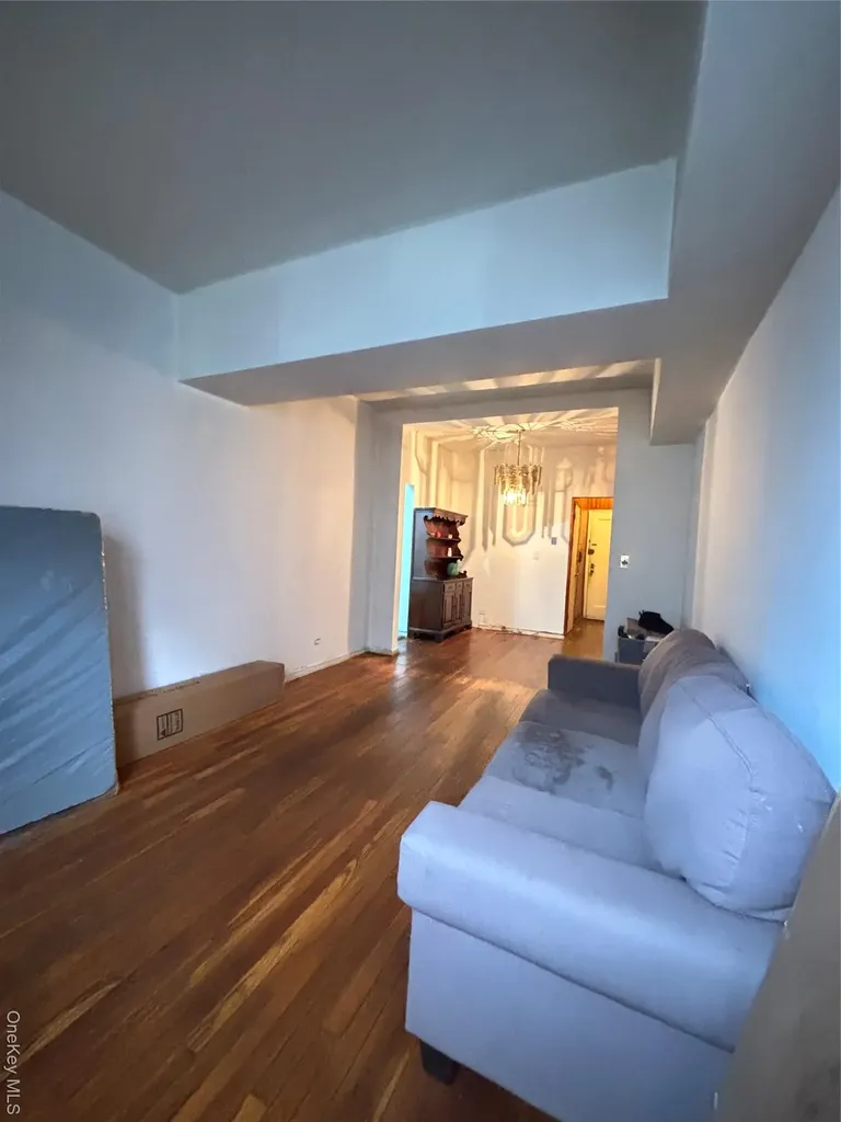 740 E 232 Street Bronx NY 10466