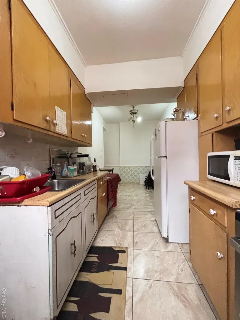 740 E 232 Street Bronx NY 10466