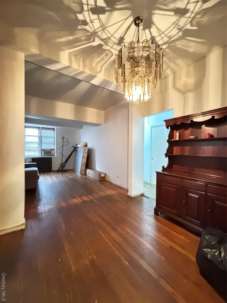 740 E 232 Street Bronx NY 10466