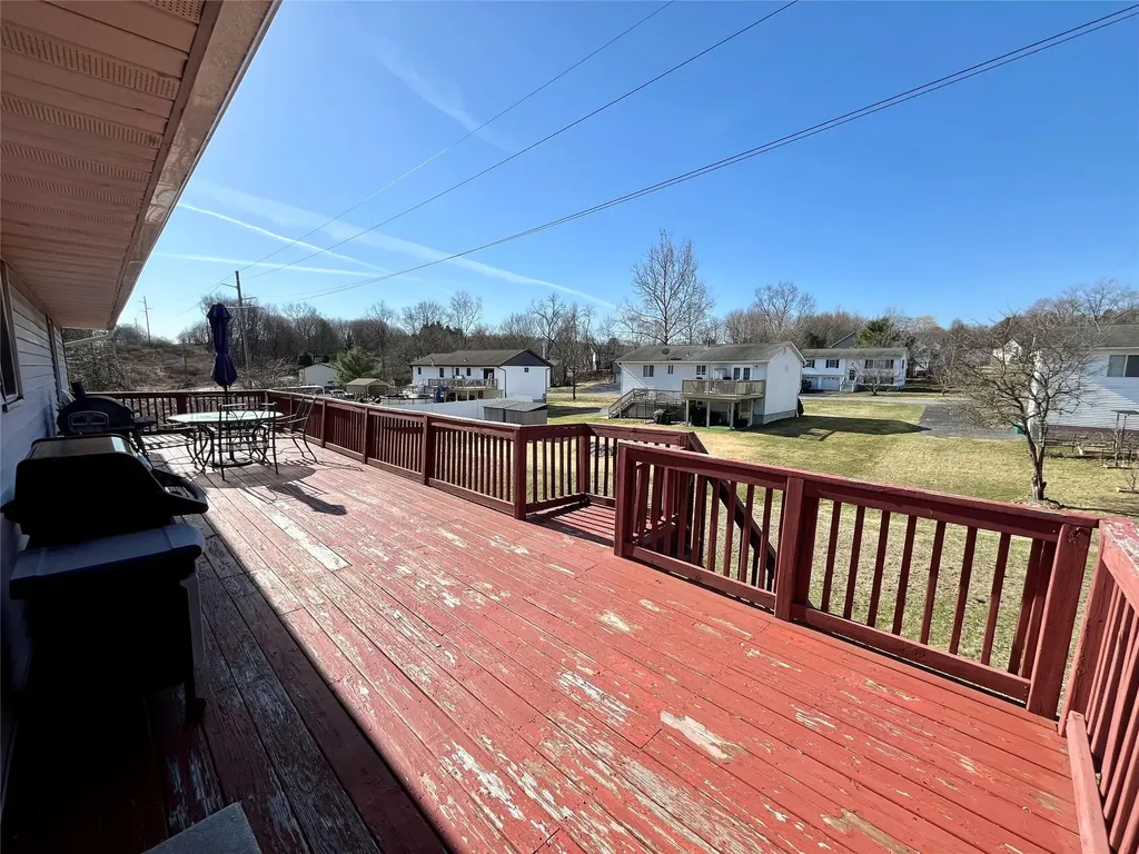 15 Toc Drive Highland NY 12528