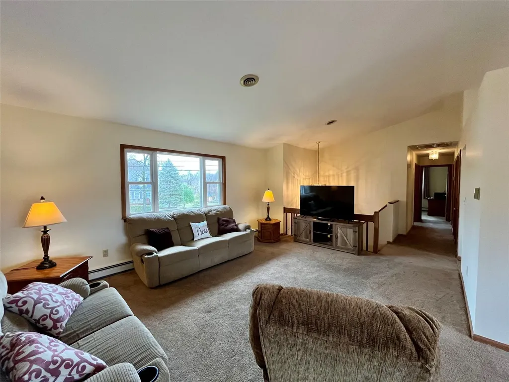 15 Toc Drive Highland NY 12528