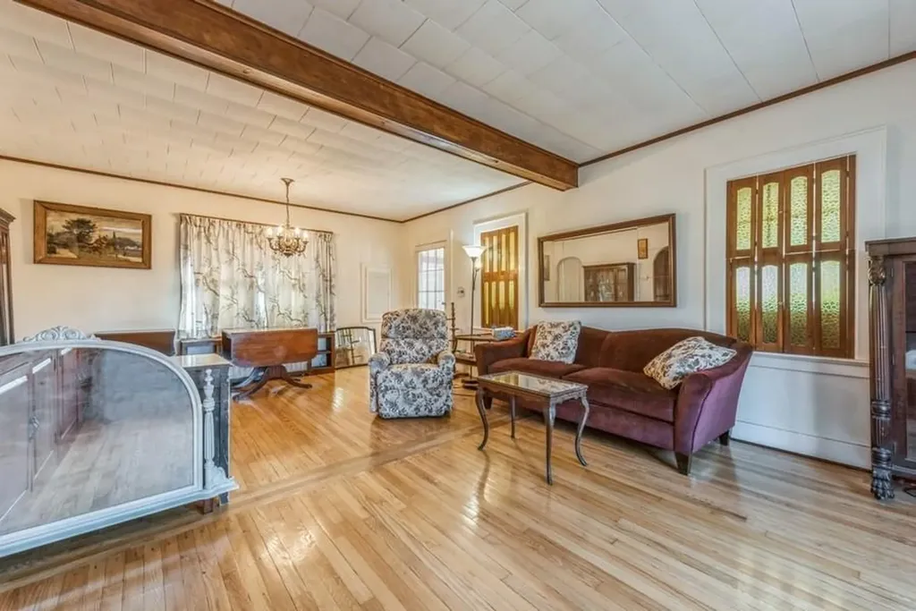 691 Arthur Street Baldwin NY 11510