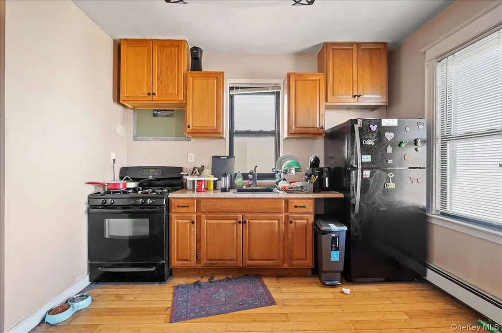 2871 E 194th Street Bronx NY 10461