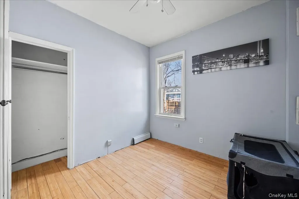 2871 E 194th Street Bronx NY 10461