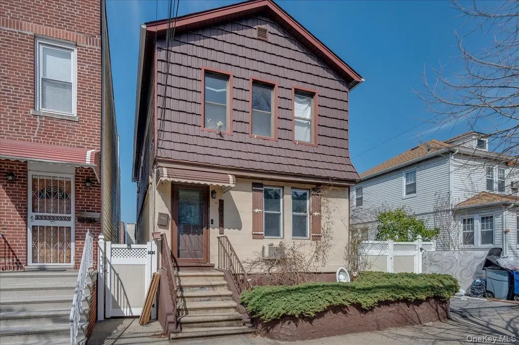 2871 E 194th Street Bronx NY 10461