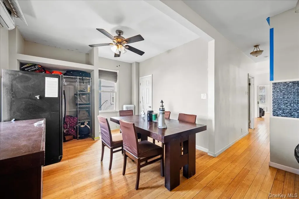 2871 E 194th Street Bronx NY 10461