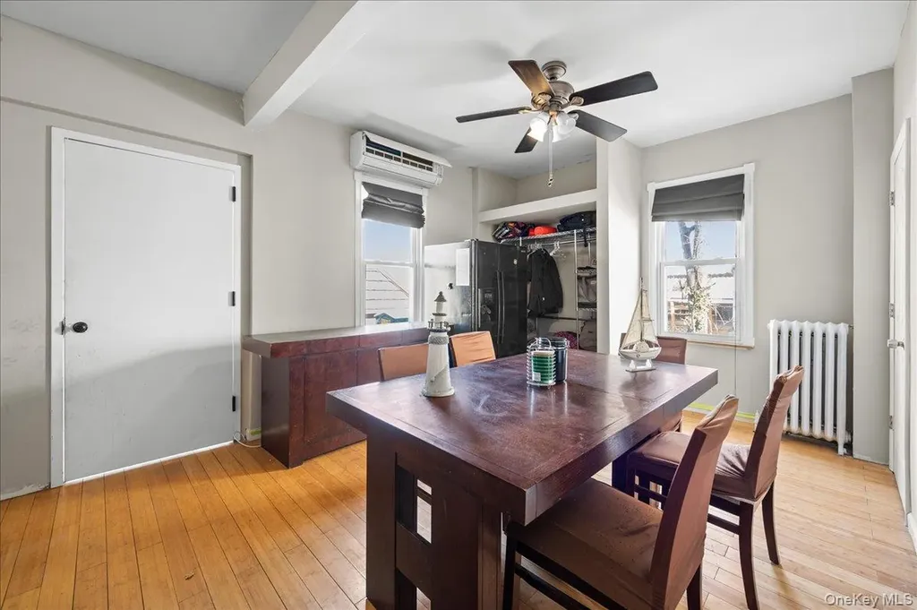 2871 E 194th Street Bronx NY 10461