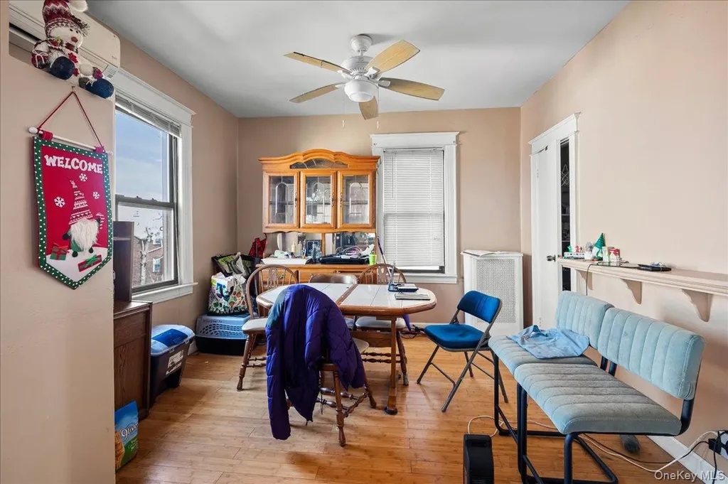 2871 E 194th Street Bronx NY 10461