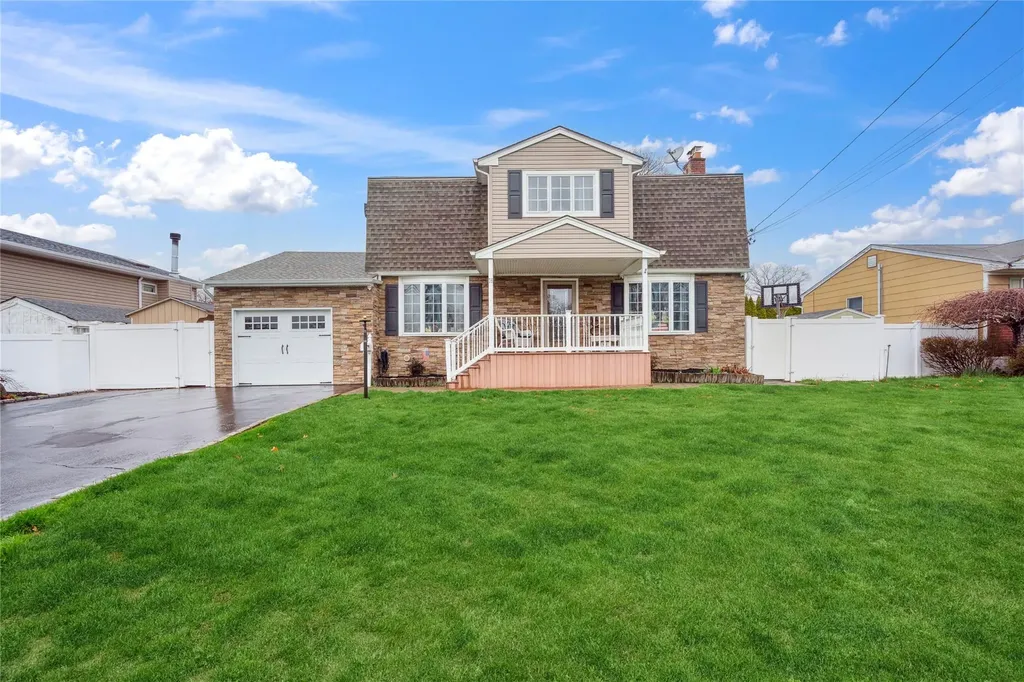 75 Moody Avenue Islip NY 11751