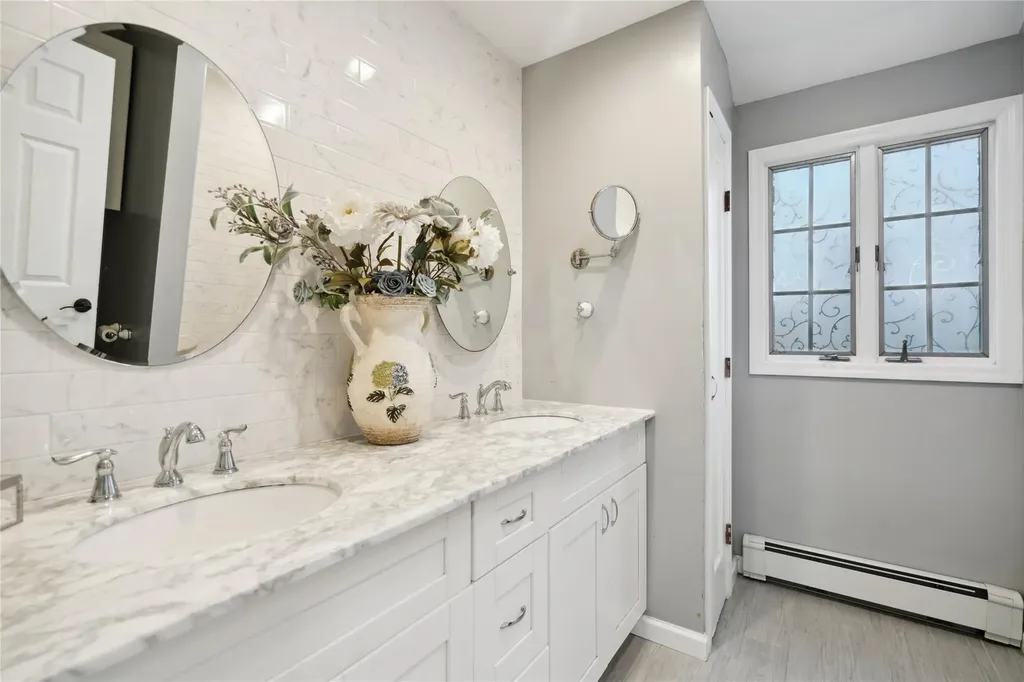 75 Moody Avenue Islip NY 11751