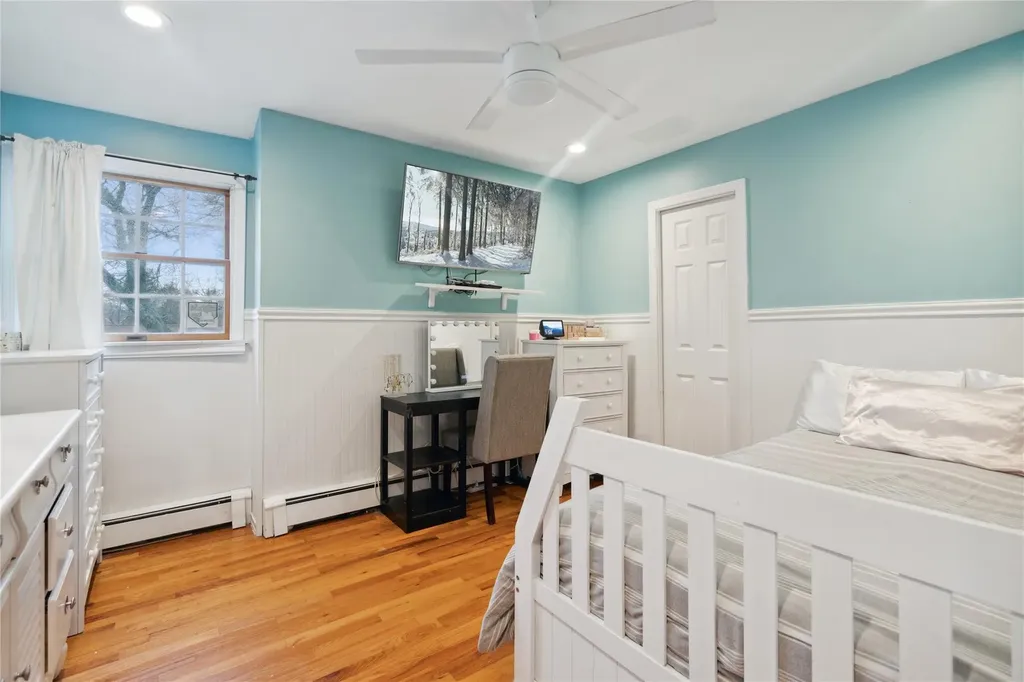 75 Moody Avenue Islip NY 11751