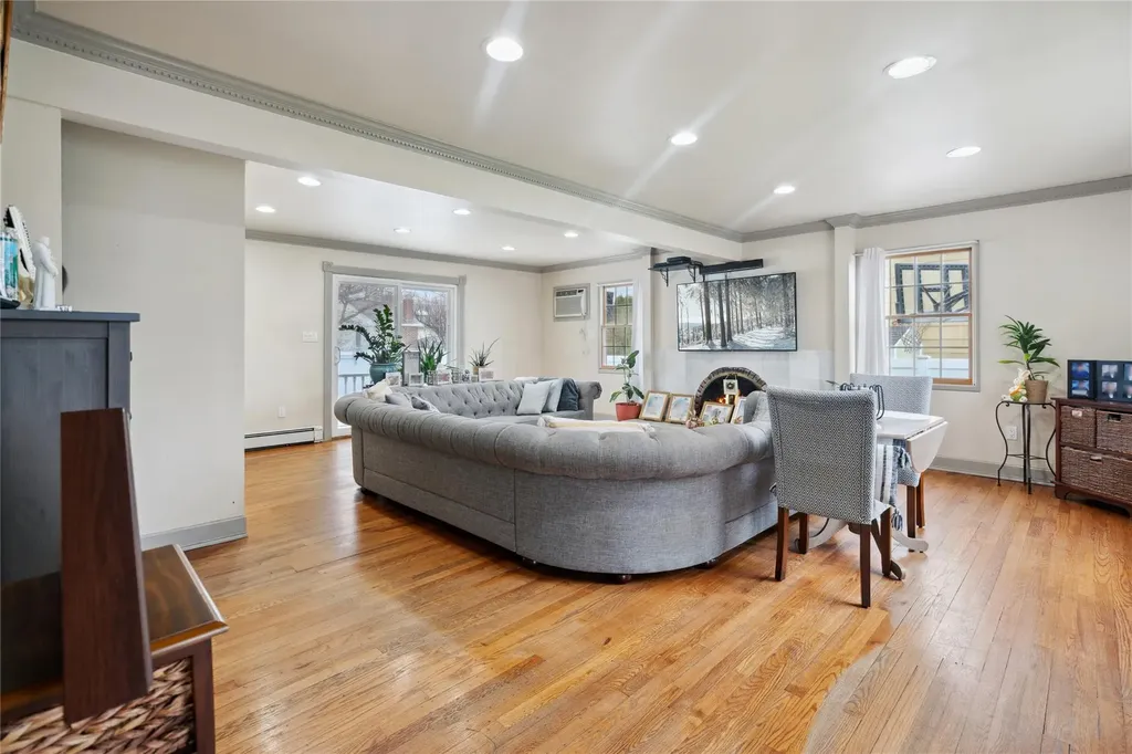 75 Moody Avenue Islip NY 11751