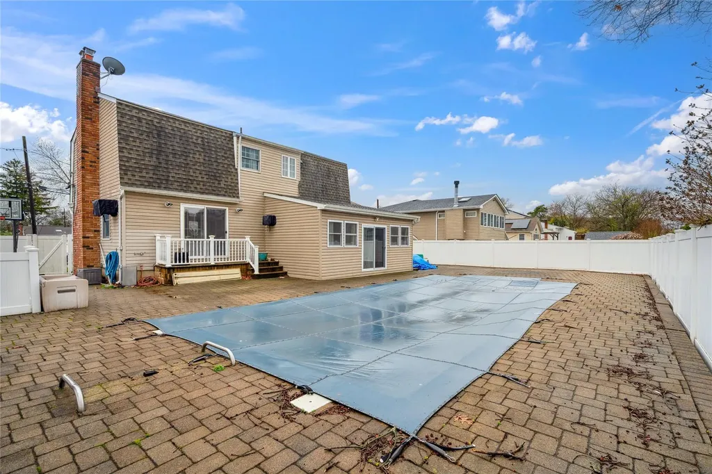 75 Moody Avenue Islip NY 11751