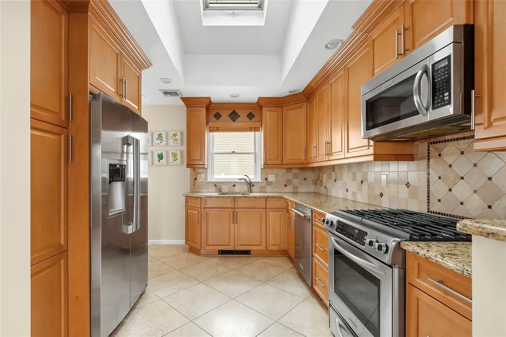 7 Baldwin Boulevard Bayville NY 11709