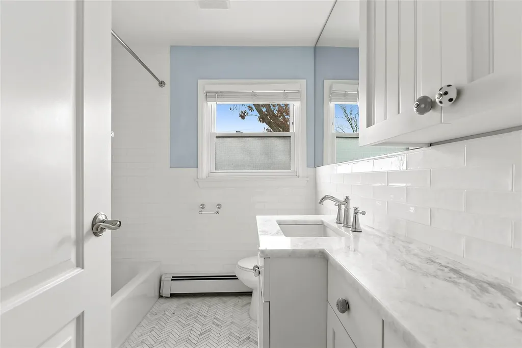 7 Baldwin Boulevard Bayville NY 11709