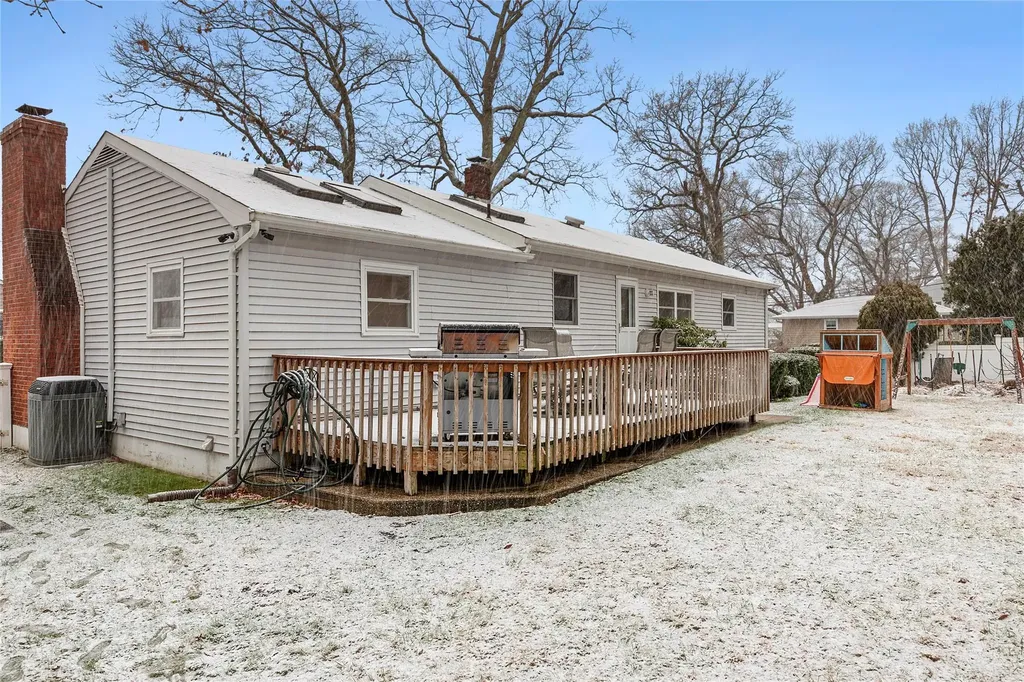 7 Baldwin Boulevard Bayville NY 11709