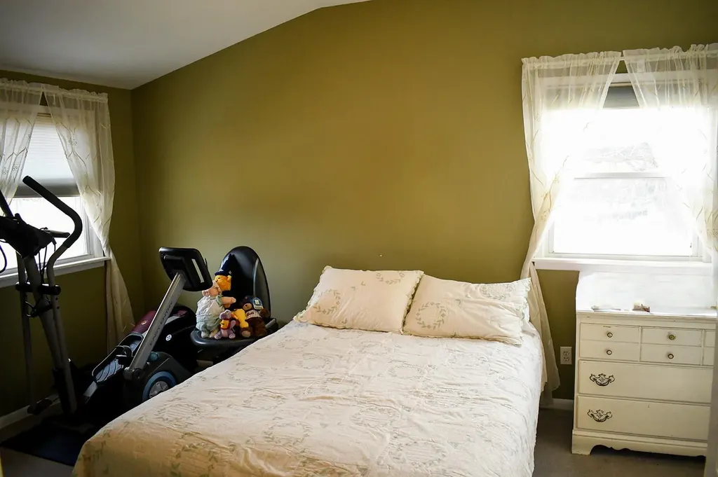 340 Bixley Heath Lynbrook NY 11563