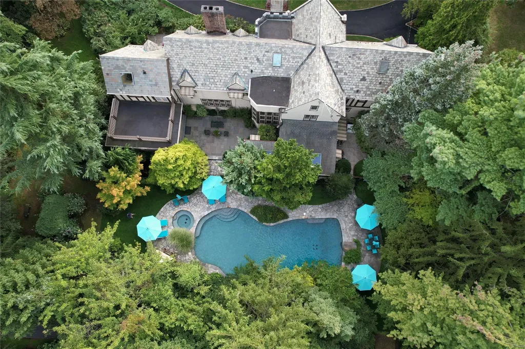 1028 Esplanade Pelham NY 10803