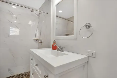 770 Pinelawn Copiague NY 11726