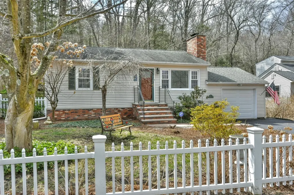 3 Stevens Lane Tuxedo Park NY 10987