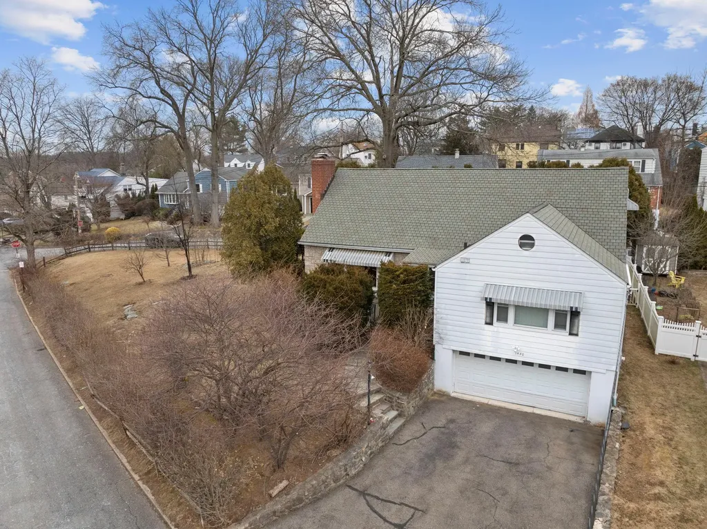 1430 Raleigh Road Mamaroneck NY 10543