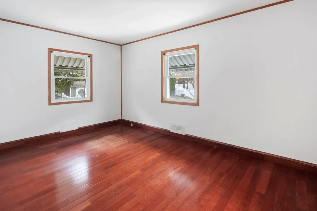 1430 Raleigh Road Mamaroneck NY 10543