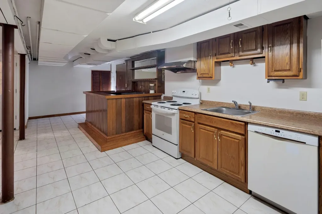 1430 Raleigh Road Mamaroneck NY 10543