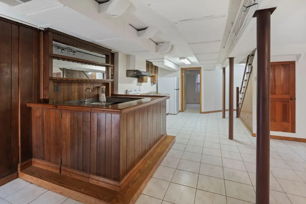 1430 Raleigh Road Mamaroneck NY 10543